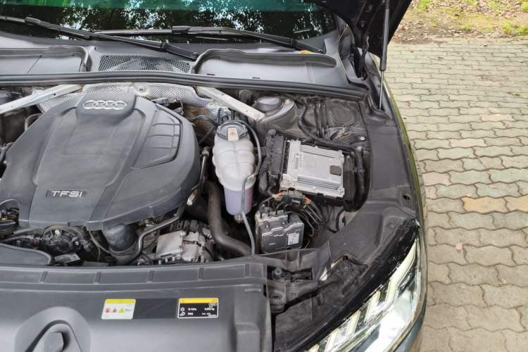 Used Audi A4L 2022 40 TFSI Luxury Dynamic Model Engine Bay Left