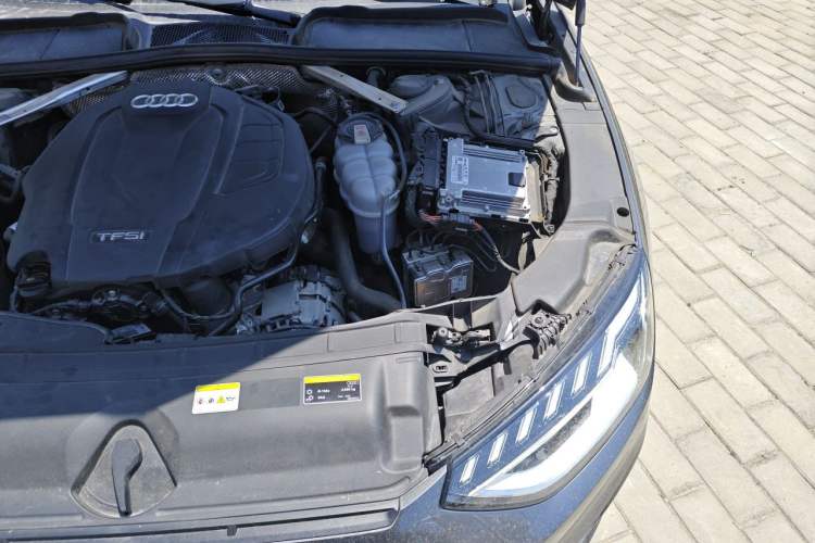 Used Audi A4L 2022 40 TFSI Luxury Dynamic Model Engine Bay Left