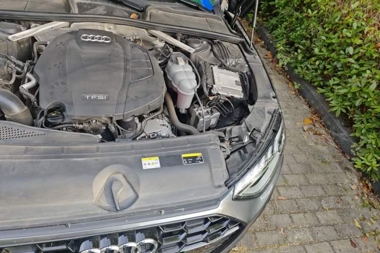 Used Audi A4L 2022 40 TFSI Luxury Dynamic Model Engine Bay Left
