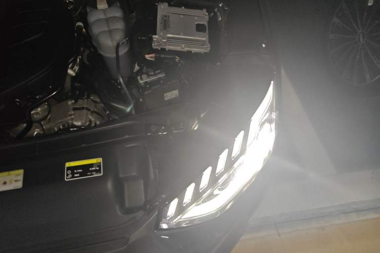 Used Audi A4L 2022 40 TFSI Luxury Dynamic Model Engine Bay Left