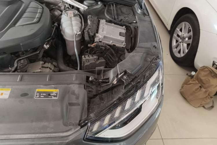 Used Audi A4L 2022 40 TFSI Luxury Prestige Edition Engine Bay Left