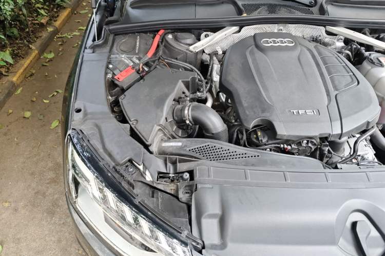 Used Audi A4L 2022 40 TFSI Stylish and Elegant Edition Engine Bay Right