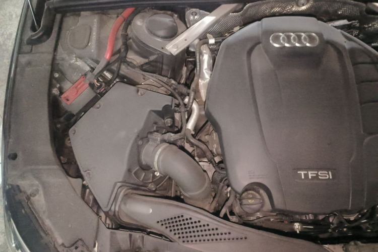 Used Audi A4L 2022 40 TFSI Luxury Dynamic Model Engine Bay Right
