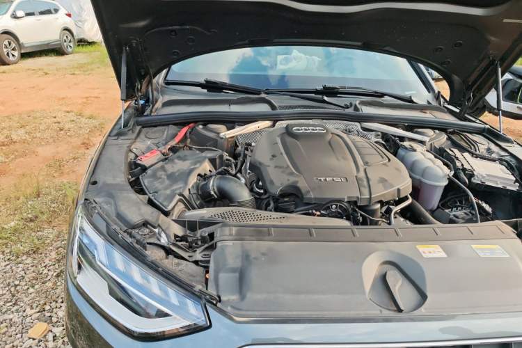 Used Audi A4L 2022 40 TFSI Stylish and Elegant Edition Engine Bay Right