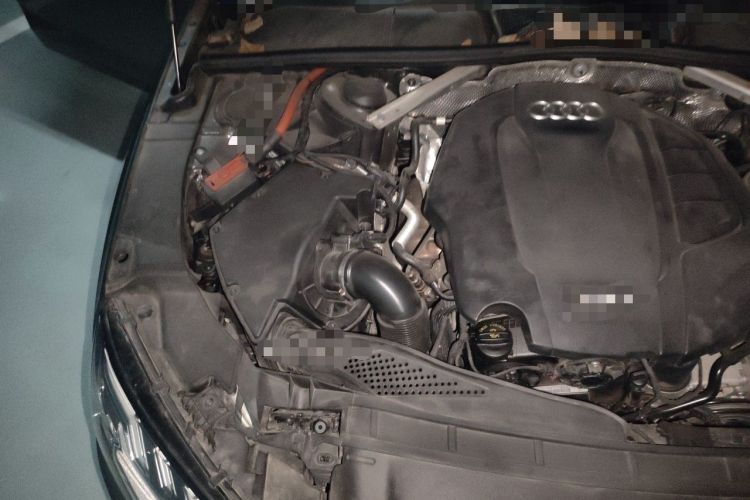 Used Audi A4L 2022 40 TFSI Luxury Dynamic Model Engine Bay Right