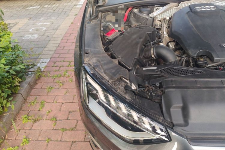 Used Audi A4L 2022 40 TFSI Fashion Dynamic Model Engine Bay Right