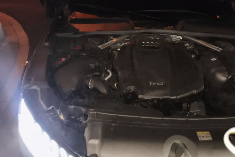 Used Audi A4L 2022 40 TFSI Luxury Dynamic Model Engine Bay Right