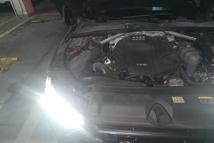 Used Audi A4L 2022 40 TFSI Luxury Dynamic Model Engine Bay Right