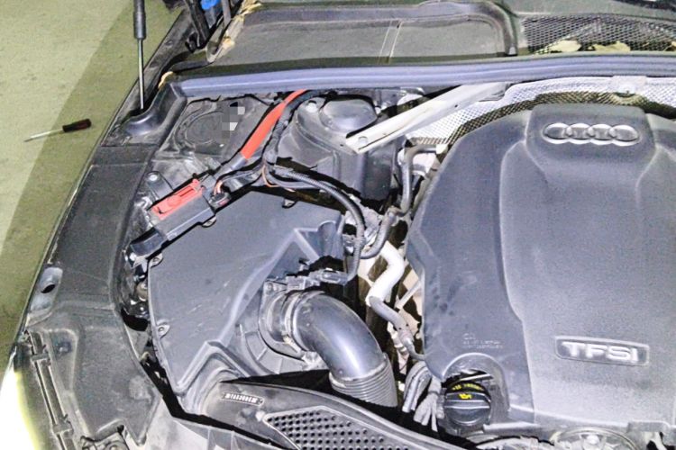 Used Audi A4L 2022 40 TFSI Fashion Dynamic Model Engine Bay Right