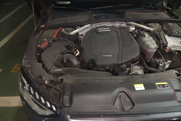 Used Audi A4L 2022 40 TFSI Luxury Dynamic Model Engine Bay Right