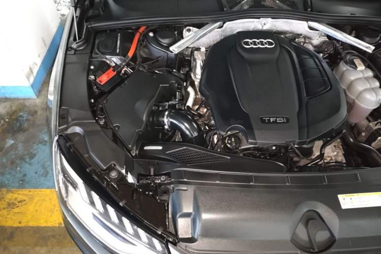 Used Audi A4L 2022 40 TFSI Luxury Dynamic Model Engine Bay Right