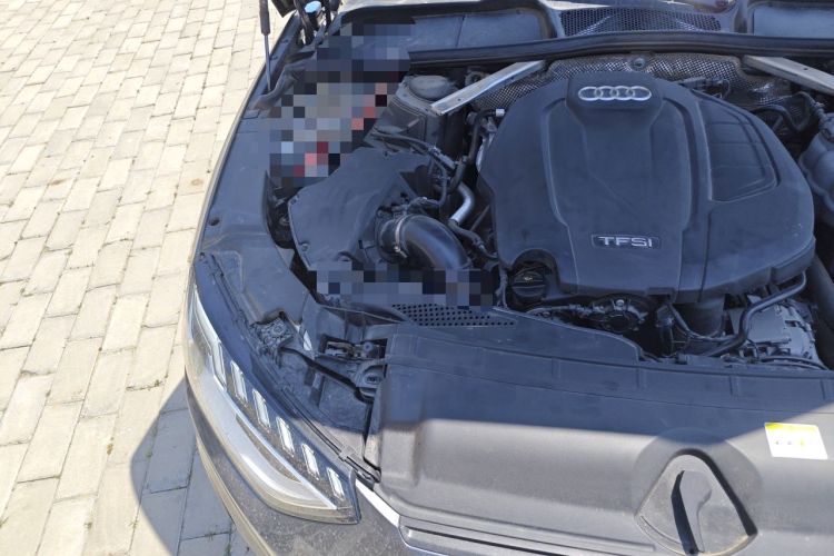 Used Audi A4L 2022 40 TFSI Luxury Dynamic Model Engine Bay Right