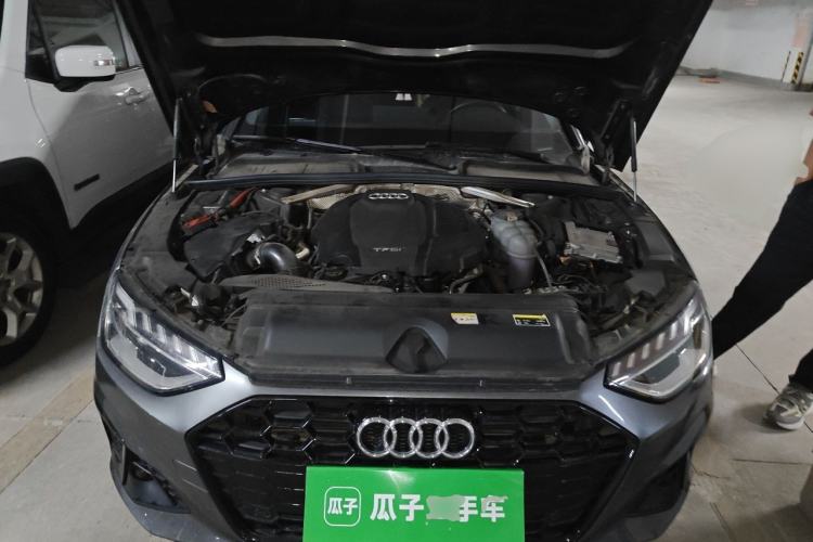 Used Audi A4L 2022 40 TFSI Luxury Dynamic Model Engine Bay