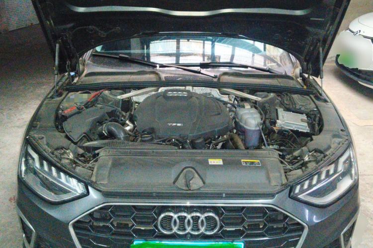 Used Audi A4L 2022 40 TFSI Fashion Dynamic Model Engine Bay