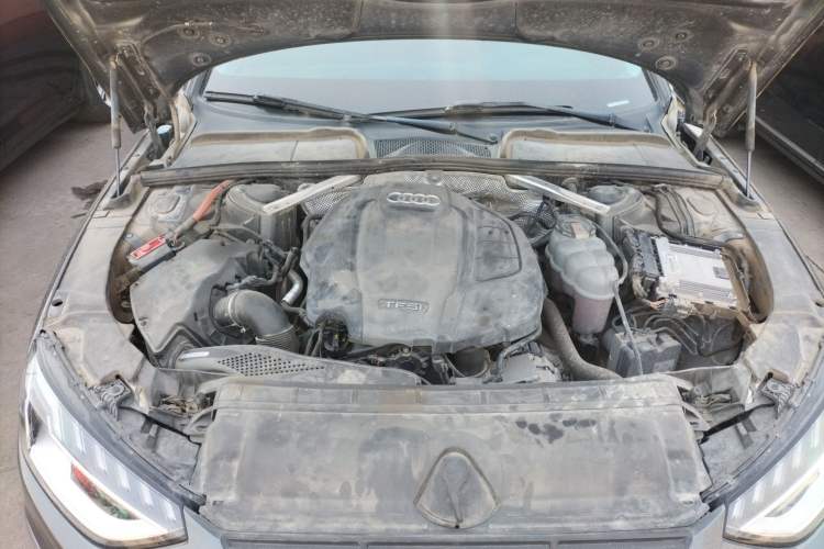 Used Audi A4L 2022 40 TFSI Fashion Dynamic Model Engine Bay