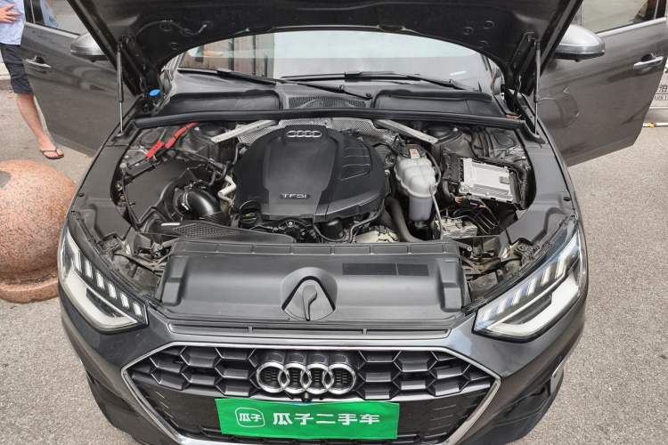 Used Audi A4L 2022 40 TFSI Fashion Dynamic Model Engine Bay