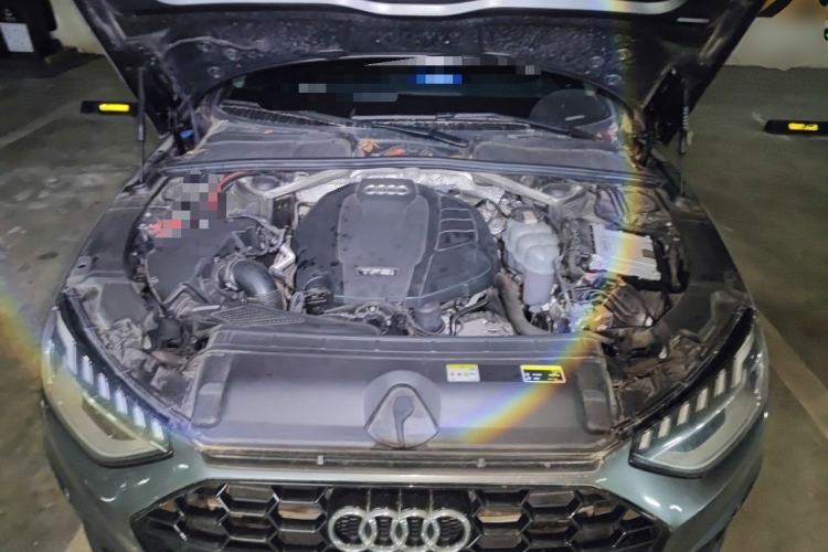 Used Audi A4L 2022 40 TFSI Luxury Dynamic Model Engine Bay