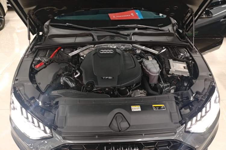 Used Audi A4L 2022 40 TFSI Luxury Dynamic Model Engine Bay