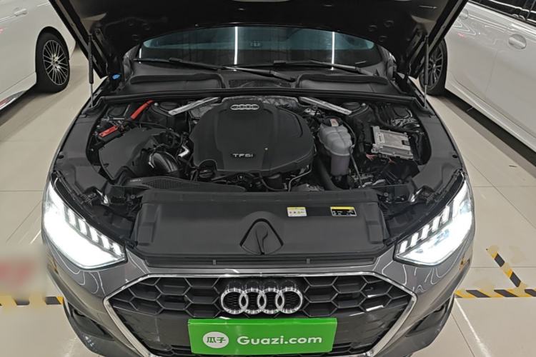 Used Audi A4L 2022 40 TFSI Fashion Dynamic Model Engine Bay