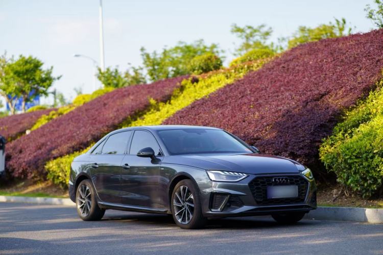 Used Audi A4L 2022 40 TFSI Luxury Dynamic Model Exterior 2