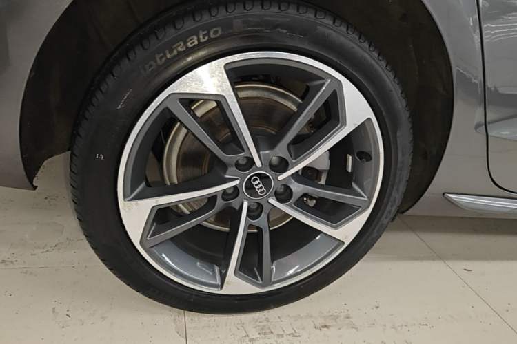 Used Audi A4L 2022 40 TFSI Fashion Dynamic Model Exterior 2