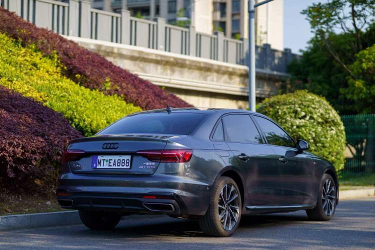 Used Audi A4L 2022 40 TFSI Luxury Dynamic Model Exterior 4