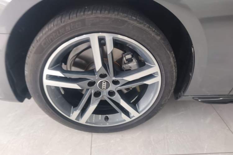Used Audi A4L 2022 40 TFSI Luxury Dynamic Model Exterior 4