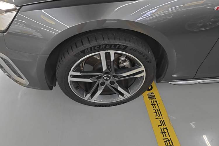Used Audi A4L 2022 40 TFSI Fashion Dynamic Model Exterior 4