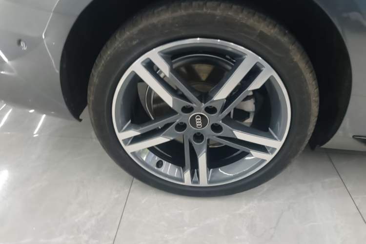 Used Audi A4L 2022 40 TFSI Luxury Dynamic Model Exterior 5