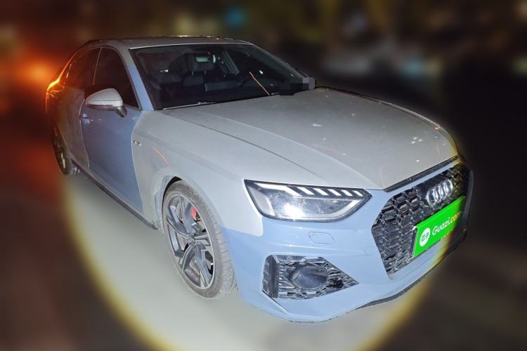 Used Audi A4L 2022 40 TFSI quattro RS Performance Package Front Right 45 Deg