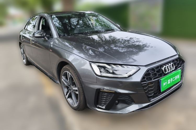 Used Audi A4L 2022 40 TFSI Luxury Dynamic Model Front Right 45 Deg