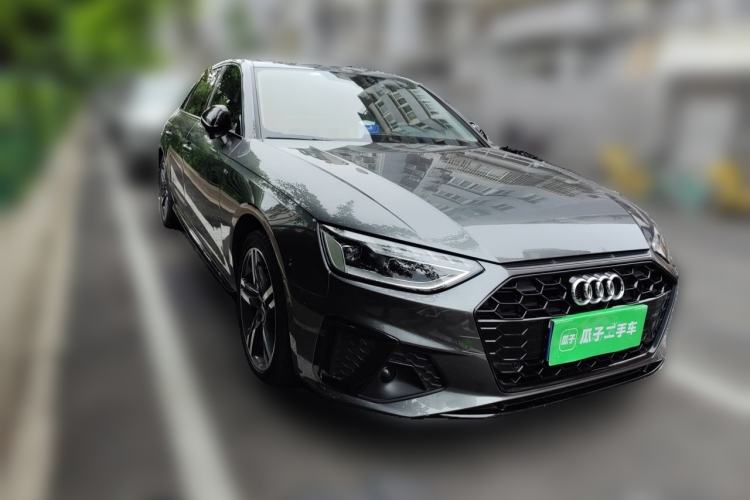 Used Audi A4L 2022 40 TFSI Luxury Dynamic Model Front Right 45 Deg
