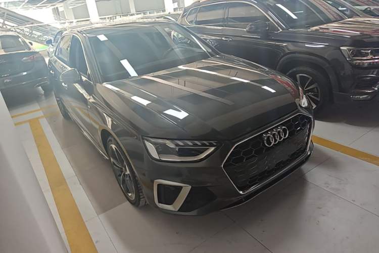 Used Audi A4L 2022 40 TFSI Fashion Dynamic Model Front Right 45 Deg