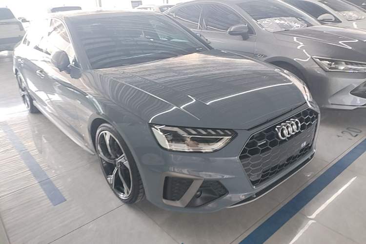 Used Audi A4L 2022 40 TFSI quattro RS Performance Package Front Right 45 Deg