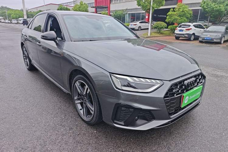 Used Audi A4L 2022 40 TFSI Luxury Dynamic Model Front Right 45 Deg