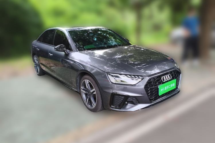 Used Audi A4L 2022 40 TFSI Luxury Dynamic Model Front Right 45 Deg