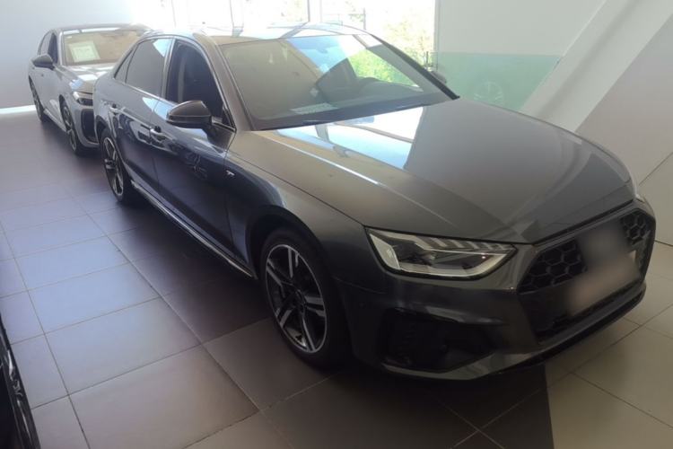 Used Audi A4L 2022 40 TFSI Luxury Dynamic Model Front Right 45 Deg