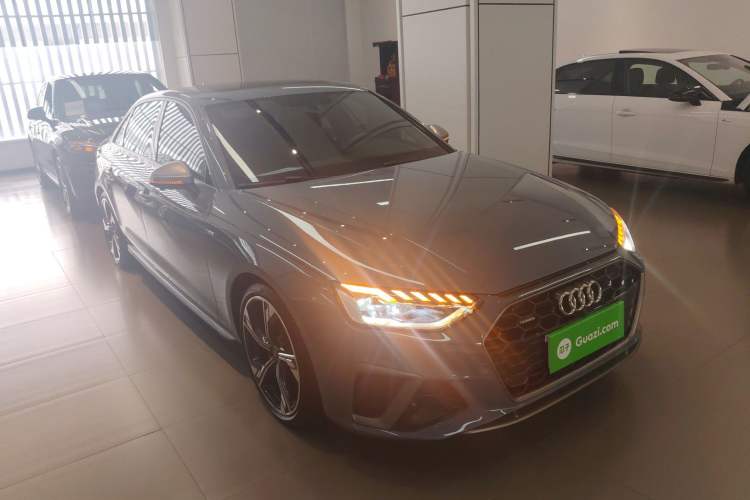 Used Audi A4L 2022 40 TFSI quattro RS Performance Package Front Right 45 Deg