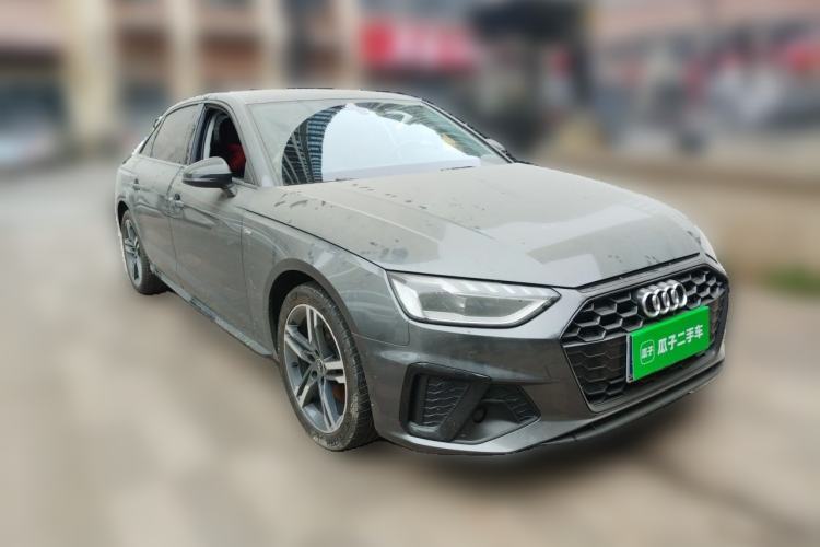 Used Audi A4L 2022 40 TFSI Luxury Dynamic Model Front Right 45 Deg