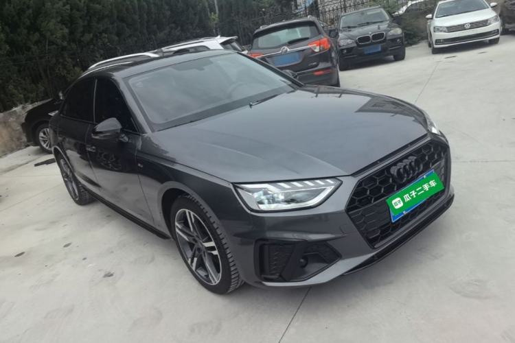 Used Audi A4L 2022 40 TFSI Luxury Dynamic Model Front Right 45 Deg