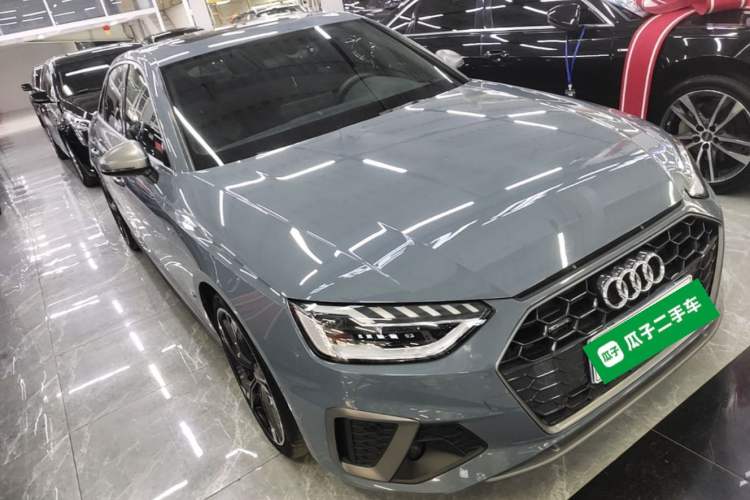 Used Audi A4L 2022 40 TFSI quattro RS Performance Package Front Right 45 Deg
