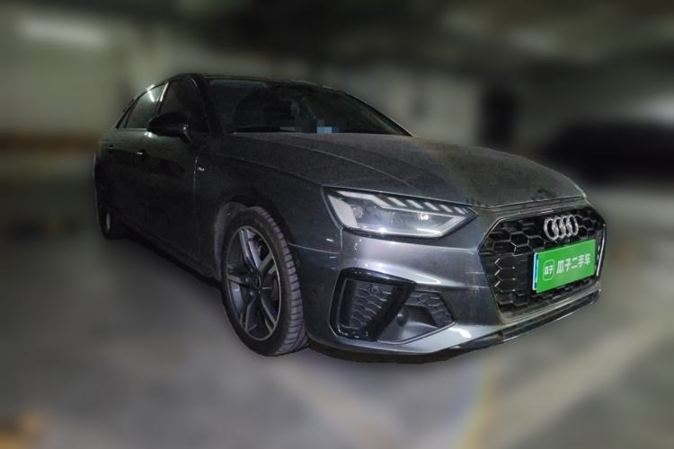 Used Audi A4L 2022 40 TFSI Luxury Dynamic Model Front Right 45 Deg