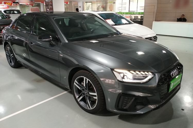 Used Audi A4L 2022 40 TFSI Luxury Dynamic Model Front Right 45 Deg