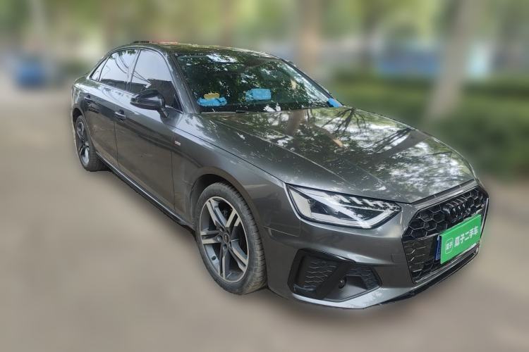 Used Audi A4L 2022 40 TFSI Luxury Dynamic Model Front Right 45 Deg