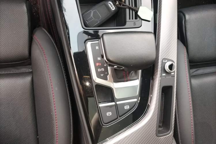 Used Audi A4L 2022 40 TFSI quattro RS Performance Package Gear Lever