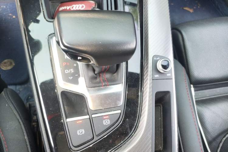 Used Audi A4L 2022 40 TFSI quattro RS Performance Package Gear Lever
