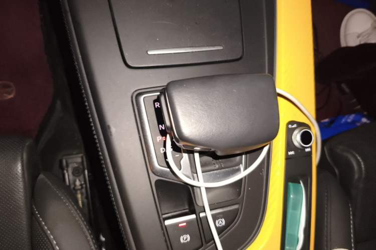 Used Audi A4L 2022 40 TFSI Luxury Dynamic Model Gear Lever
