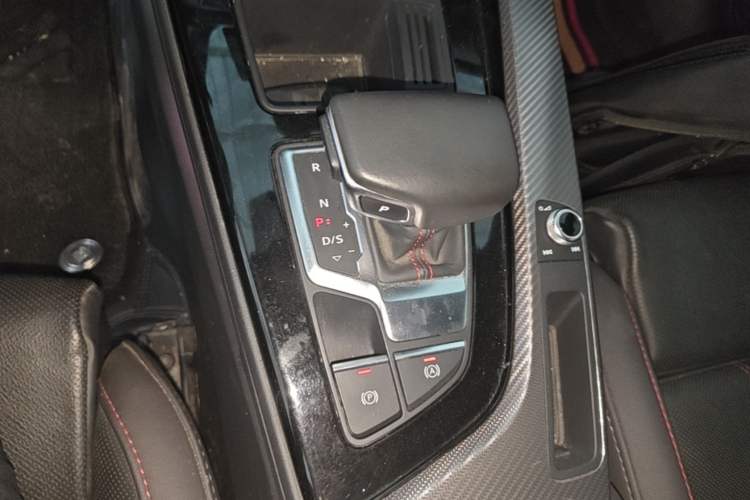 Used Audi A4L 2022 40 TFSI quattro RS Performance Package Gear Lever