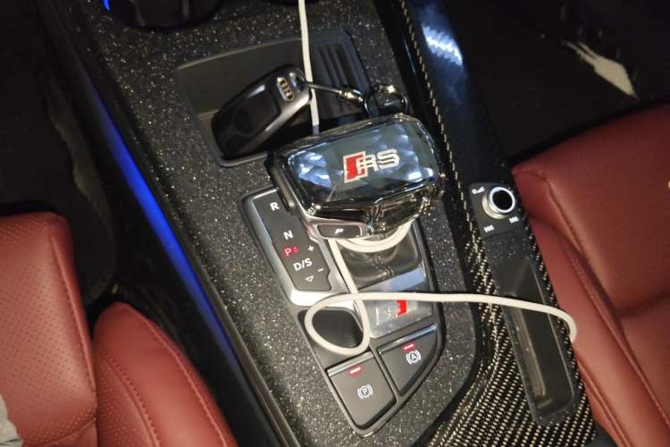 Used Audi A4L 2022 40 TFSI Luxury Dynamic Model Gear Lever