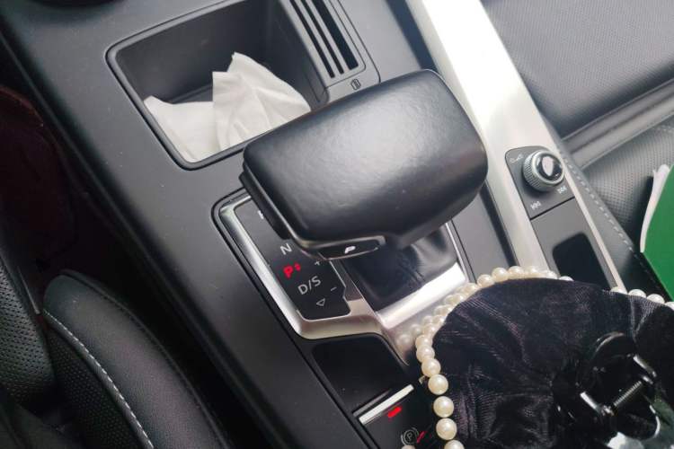 Used Audi A4L 2022 40 TFSI Fashion Dynamic Model Gear Lever